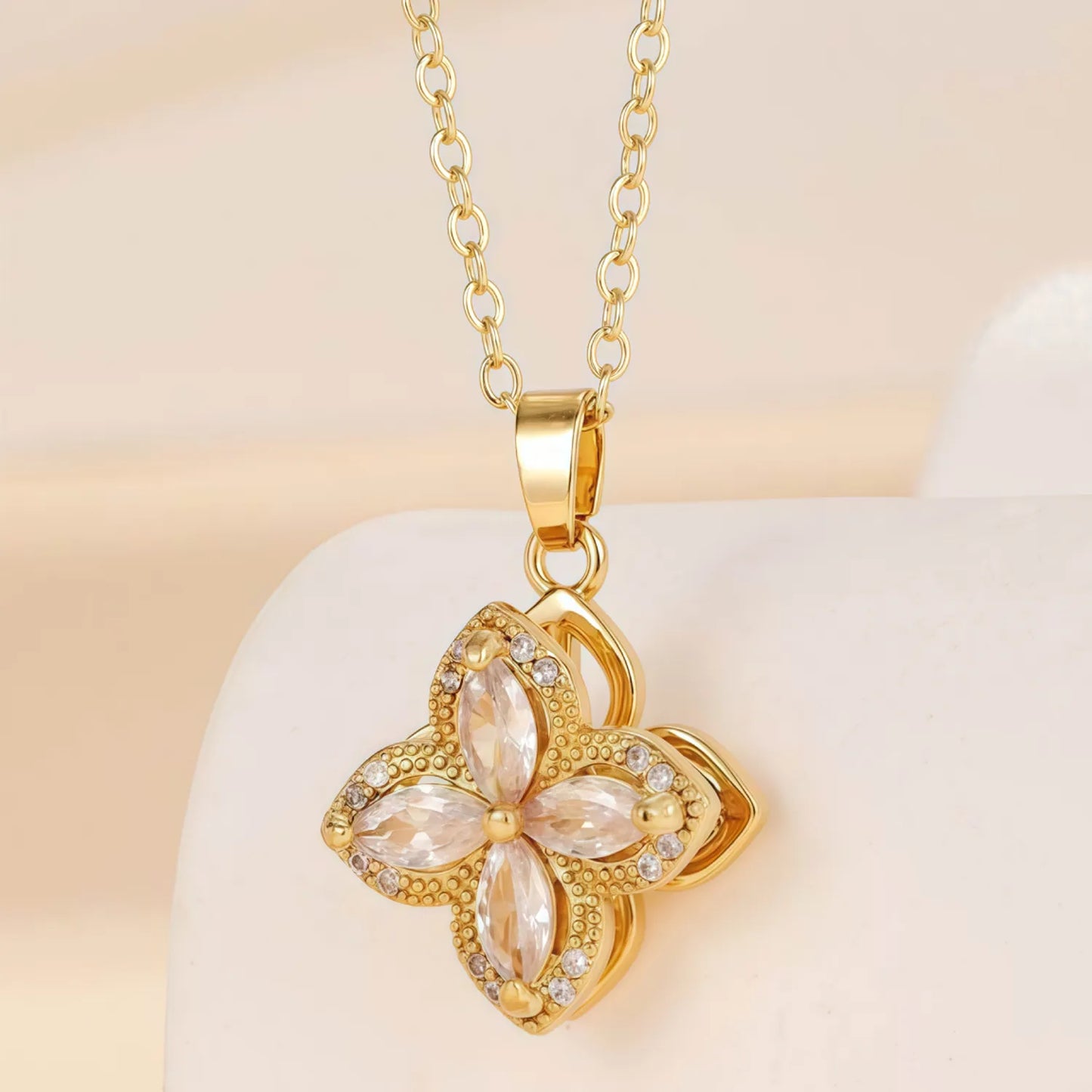 Collar Flor giratoria